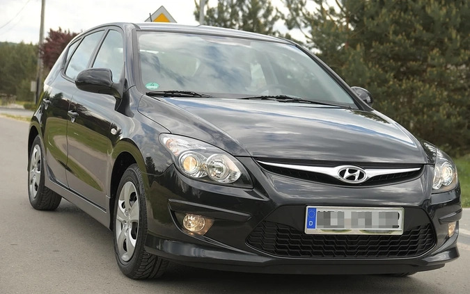 Hyundai I30 cena 22900 przebieg: 204000, rok produkcji 2010 z Ujście małe 704